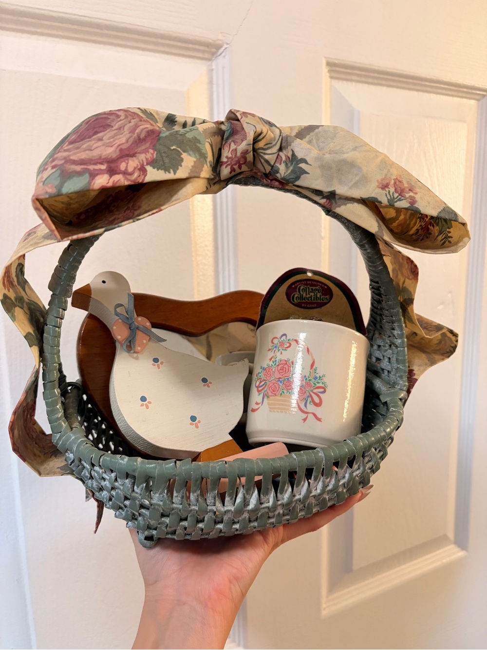 Vintage/thrifted basket bundle